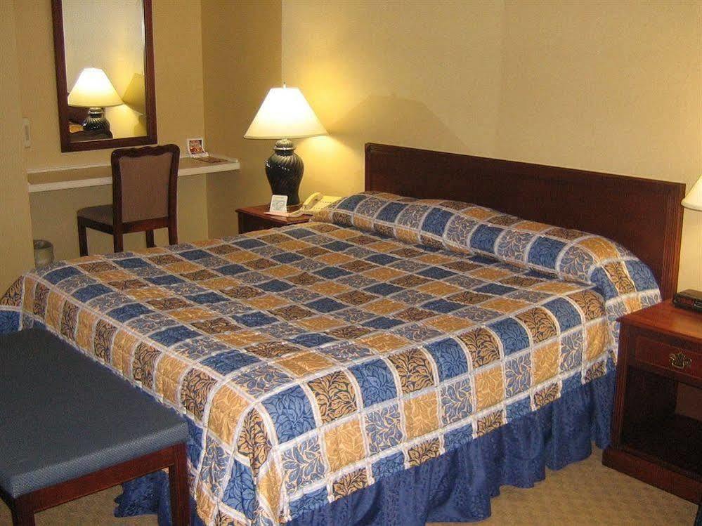 Days Inn By Wyndham Midland Exteriér fotografie